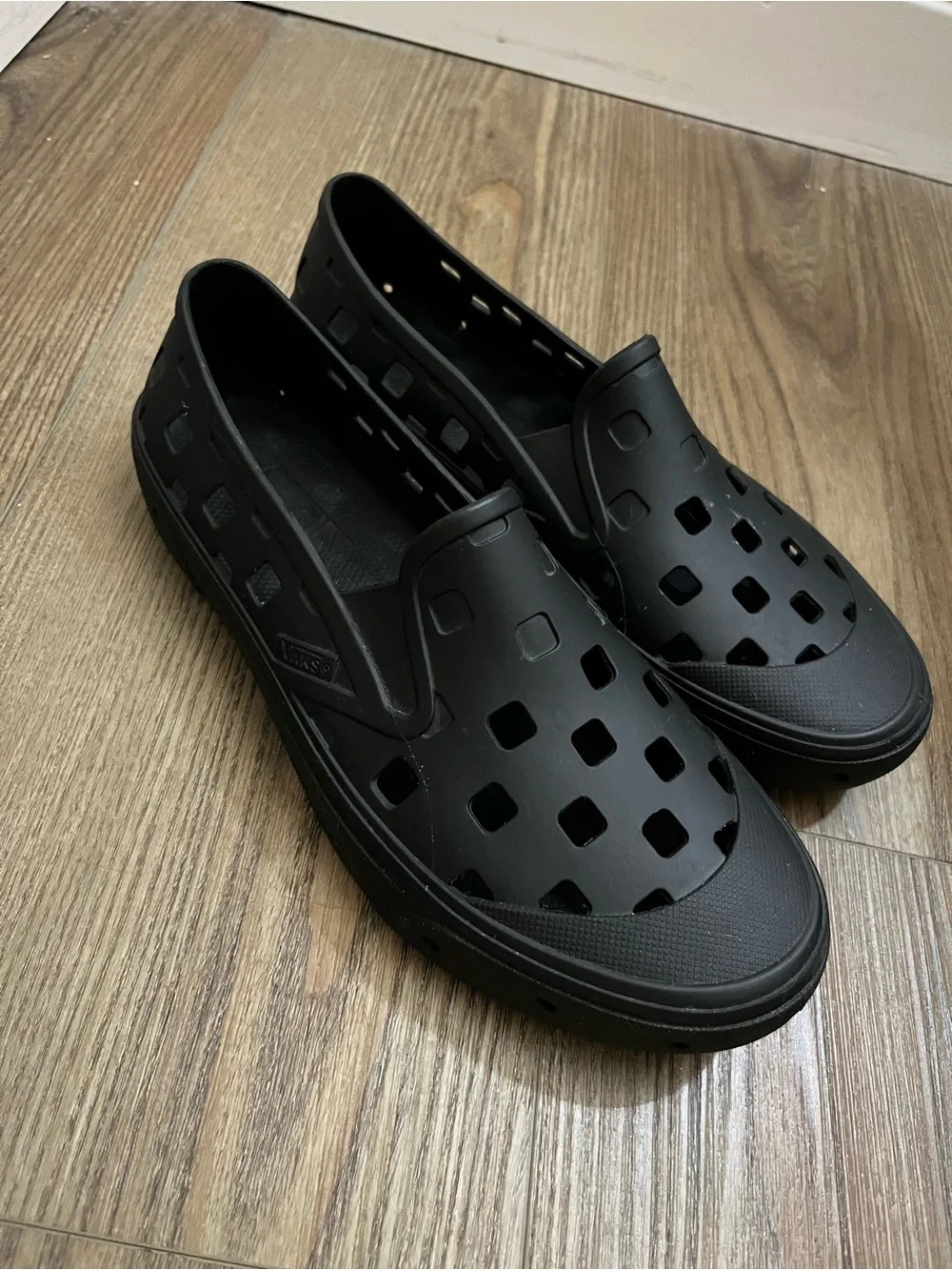 Vans TRK Womens Black Slip-On Water-Friendly Shoe 7